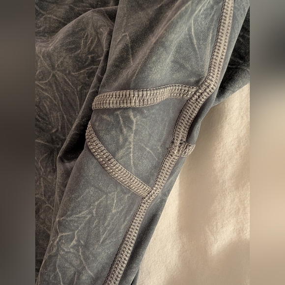 Lululemon Fast and Free High Rise Tight 25" inseam Run Leggings Size 8 - Picture 9 of 13